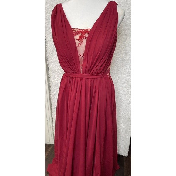 JJs House Dresses Nwt Jjs House Burgundy Trumpetmermaid Vneck Sweep